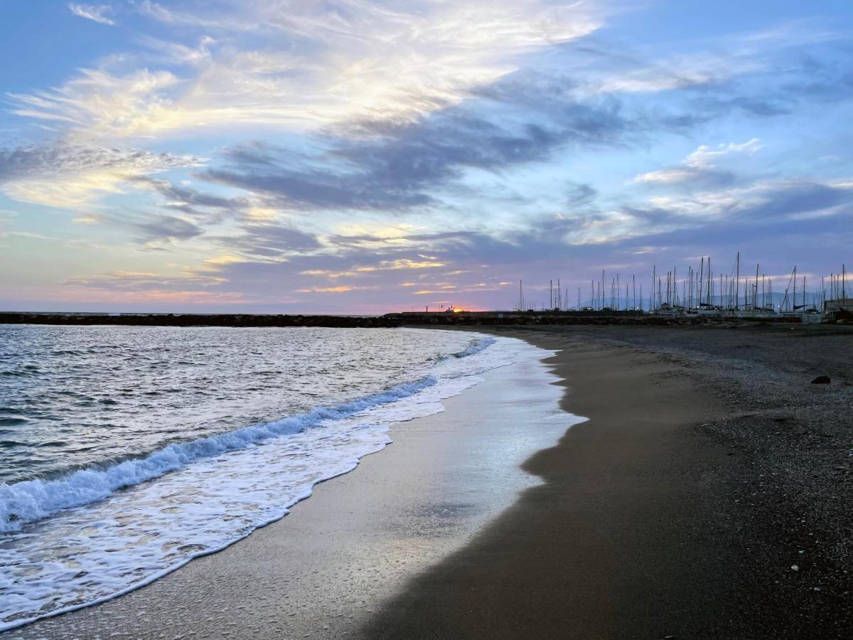 Primera Linea De Playa De Martina Almerimar Eksteriør billede